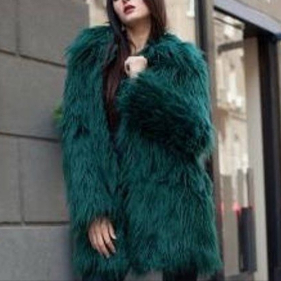 M Zara Basics Green Fur Coat - Picture 1 of 7